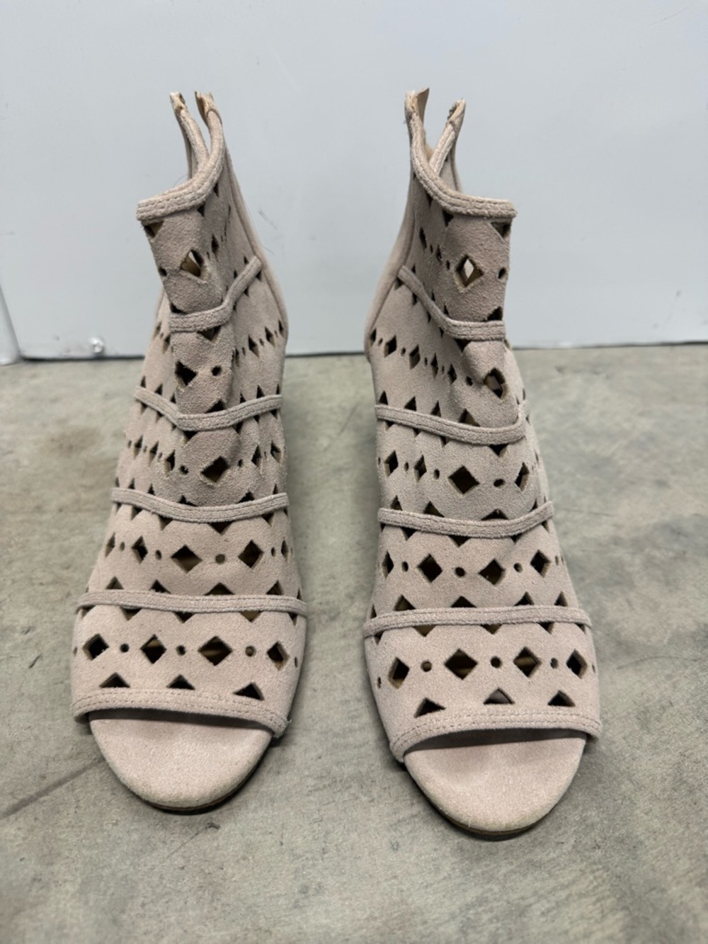 BRAND NEW MICHAEL KORS Women's Taupe Cutout Suede Peep-Toe Ankle Booties - Picture 7 of 8